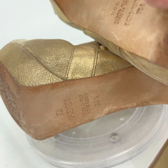 Fendi Heels Women's Size 5.5 Gold Metallic Leather Fabric Platform - Picture 12 of 16